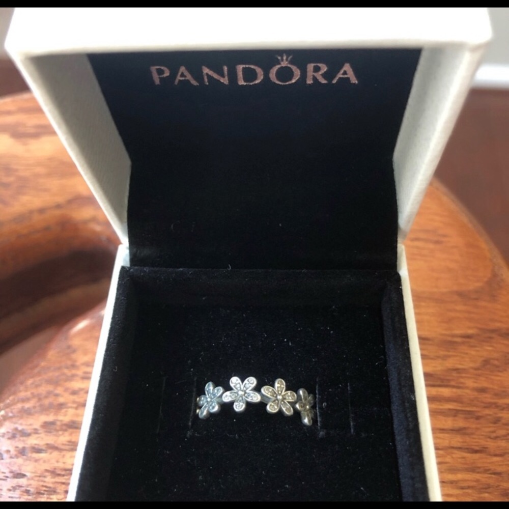 Dazzling Daisy Ring